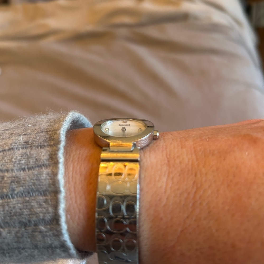Coach watch** Authentic - Picture 3 of 14